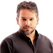 Hola, soy Andrés Morantes; Coach y Consultor con más de 20 años de experiencia en emprendimiento, liderazgo, mercadeo y comunicaciones. Durante mi experiencia y desempeño en diferentes áreas, he desarrollado diferentes metodologías de coaching, gestión, e